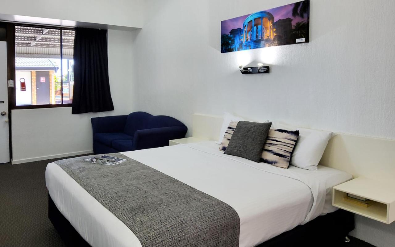 Archer Park Motel Рокгемптон Экстерьер фото